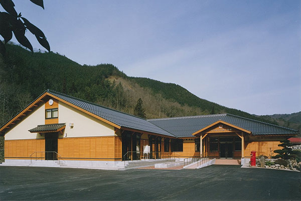 庄原市立古頃小学校　校舎